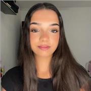 Alumna de educación infantil para niños de 0-10 años